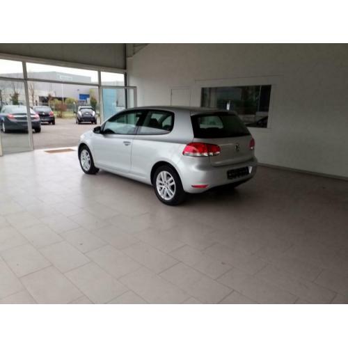 Volkswagen Golf 1400cc benz slechts 112000km super mooi.