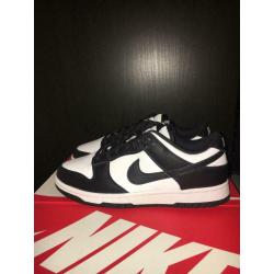 Nike Dunk Blanc / Noir Taille 41