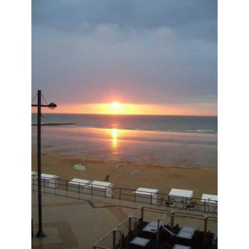 ZOMER Aan Zee Vakantiestudio Middelkerke Zeedijk, Balkon !!